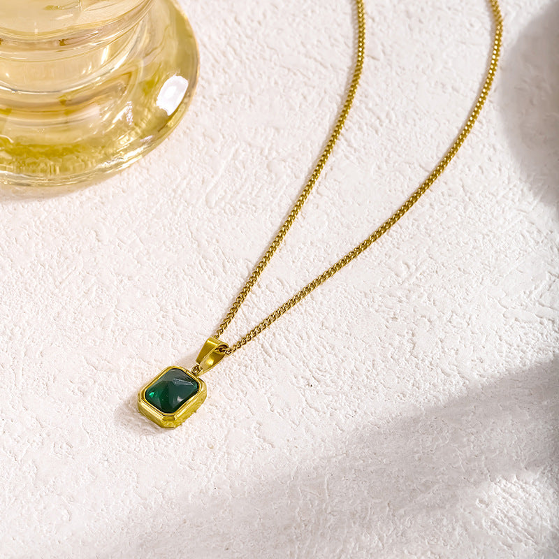 green stone gold necklace elegant design