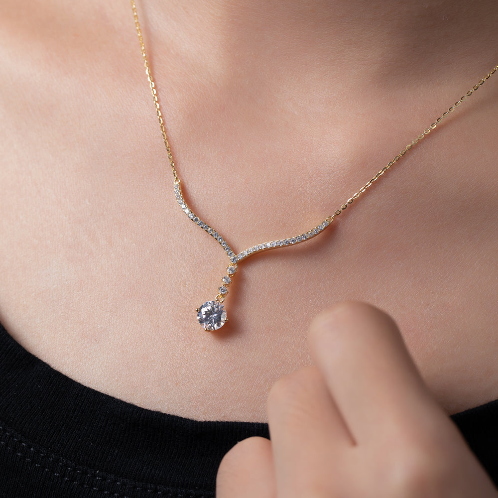 elegant v shaped silver pendant