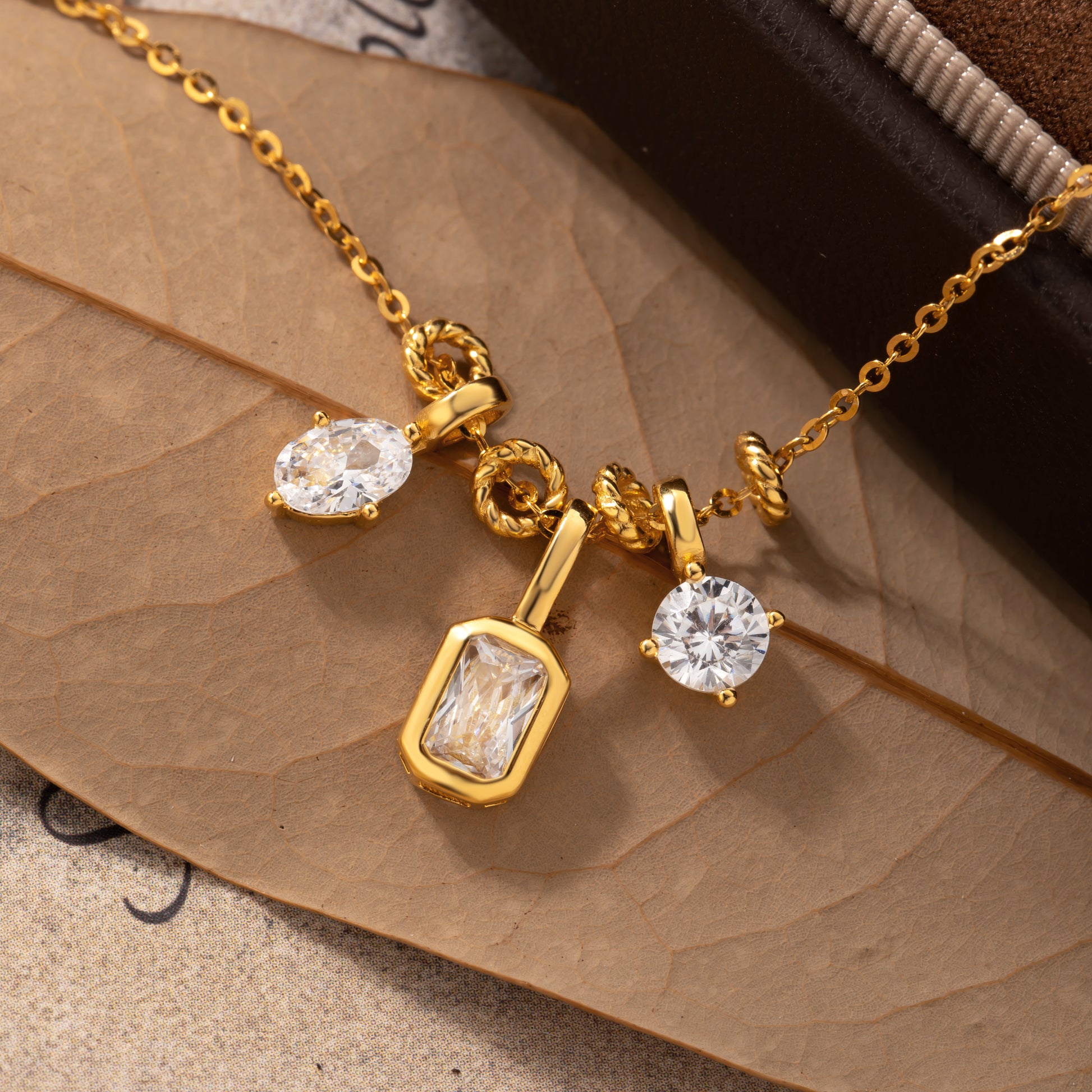 trinity sparkle necklace 18k gold plated silver